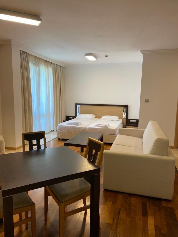 רבדה Private Apartments In Emerald מראה חיצוני תמונה